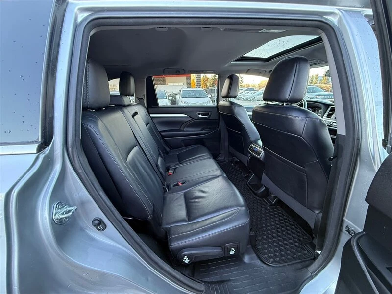 2016 Toyota Highlander - Image 17 of 18