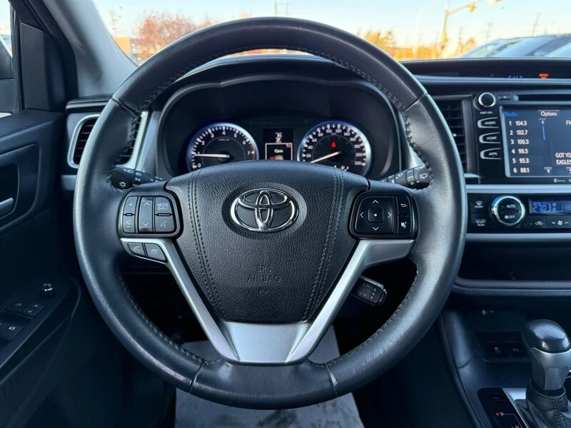 2016 Toyota Highlander - Image 9 of 18