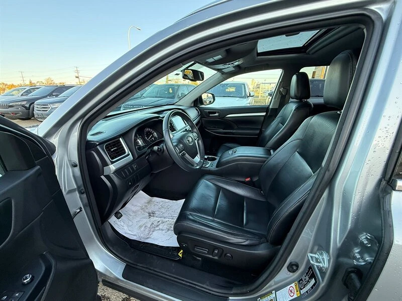 2016 Toyota Highlander - Image 14 of 18