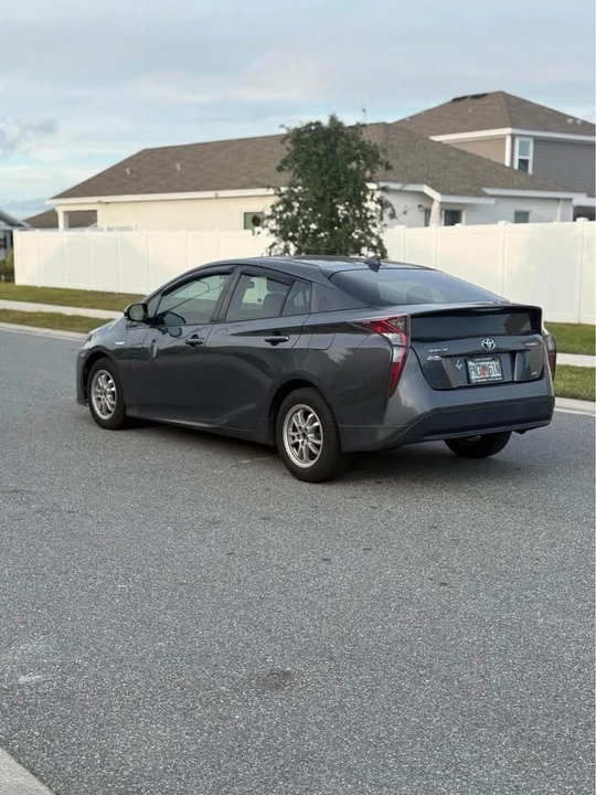 2016 Toyota Prius 4th Gen - Image 4 of 7