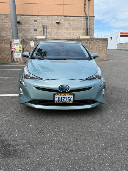 2016 Toyota Prius 4th Gen - Image 3 of 15