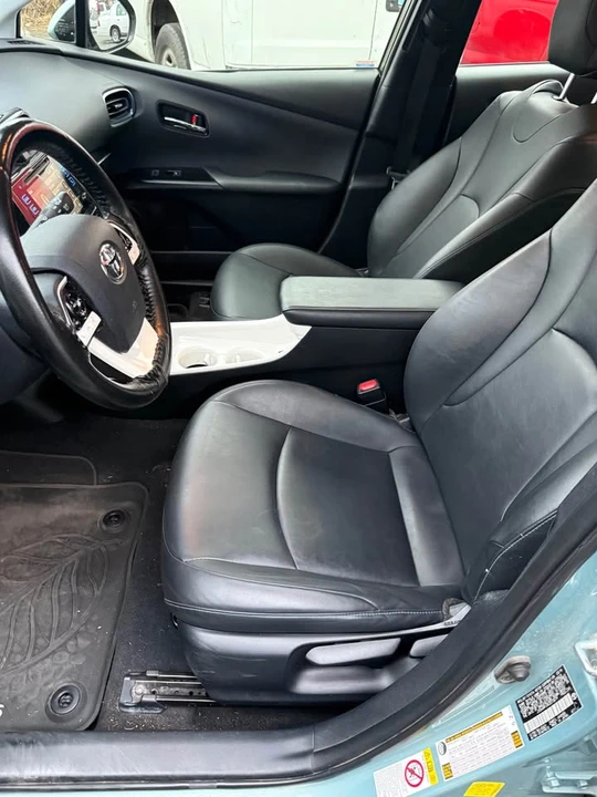 2016 Toyota Prius 4th Gen - Image 12 of 15