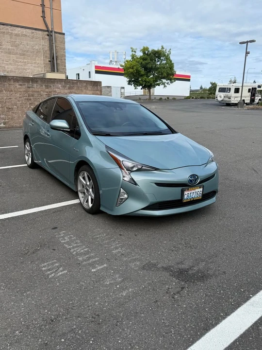 2016 Toyota Prius 4th Gen - Image 4 of 15