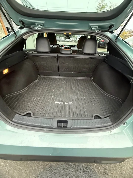 2016 Toyota Prius 4th Gen - Image 13 of 15