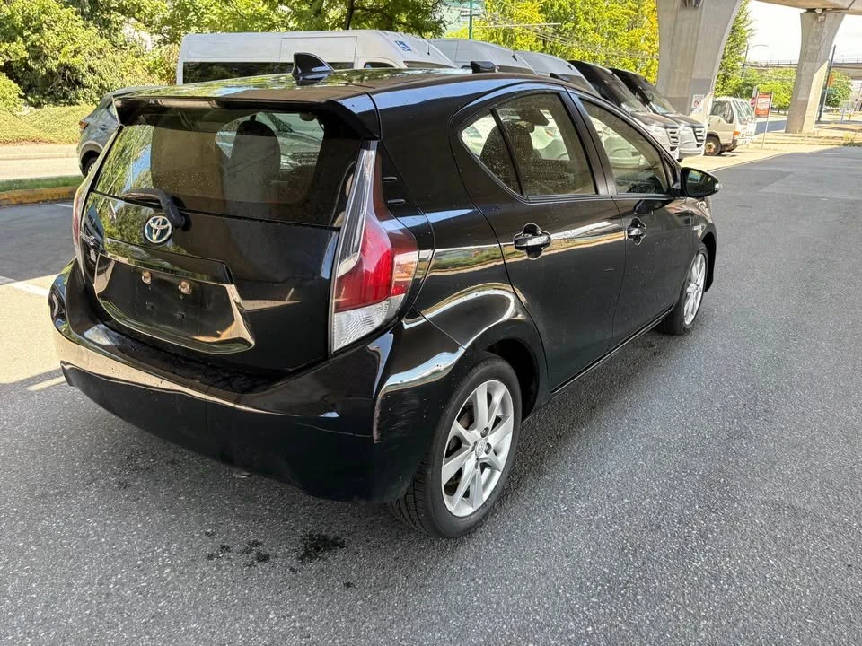 2016 Toyota Prius - Image 6 of 20