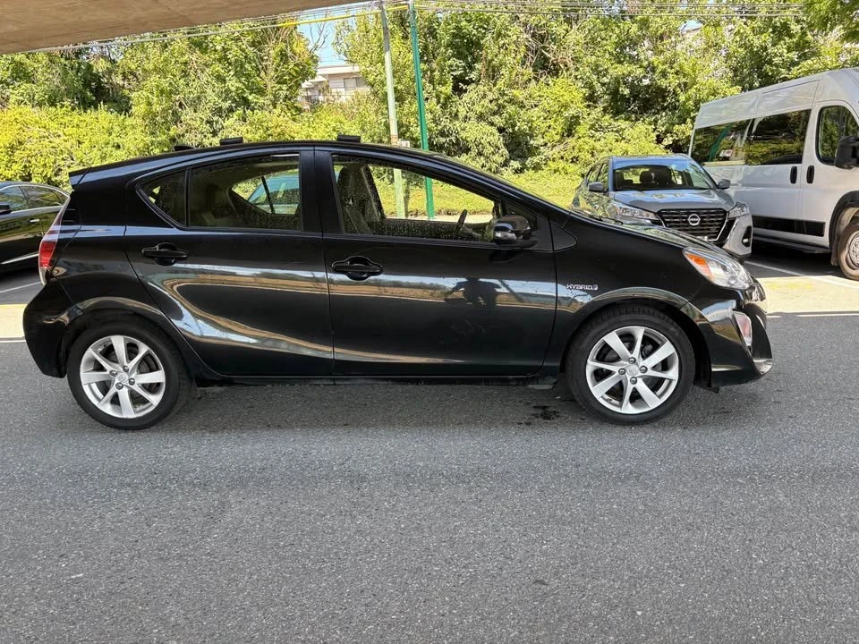 2016 Toyota Prius - Image 5 of 20