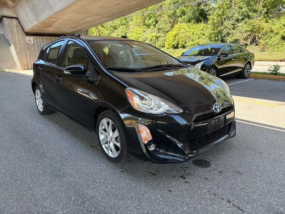 2016 Toyota Prius - Image 7 of 20