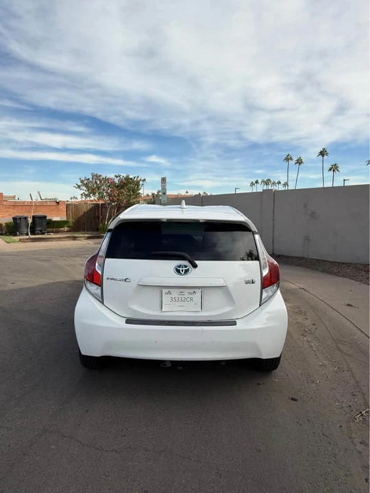 2016 Toyota Prius - Image 6 of 6