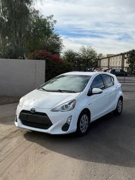 2016 Toyota Prius c One