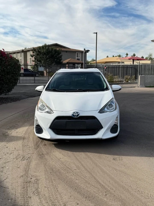 2016 Toyota Prius - Image 2 of 6