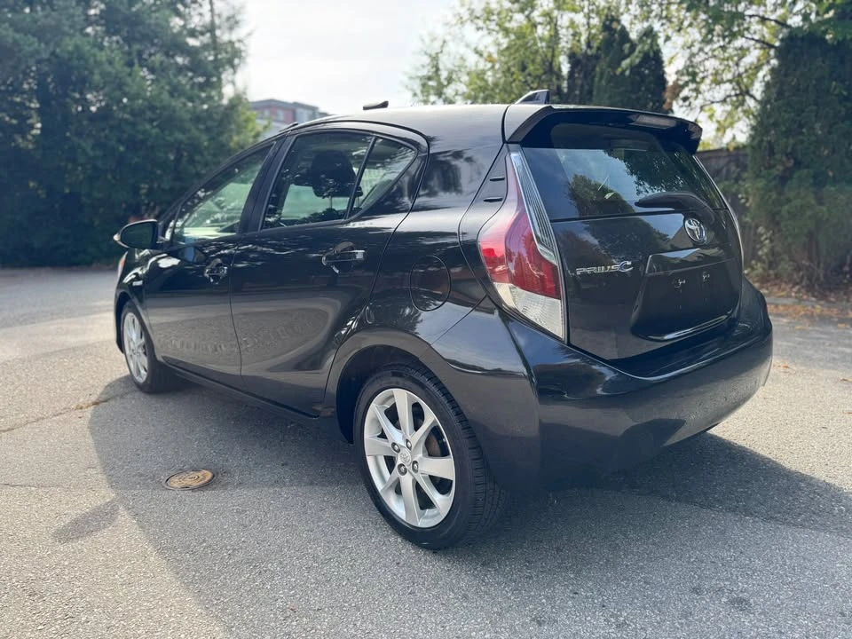2016 Toyota Prius 4th Gen - Image 4 of 17