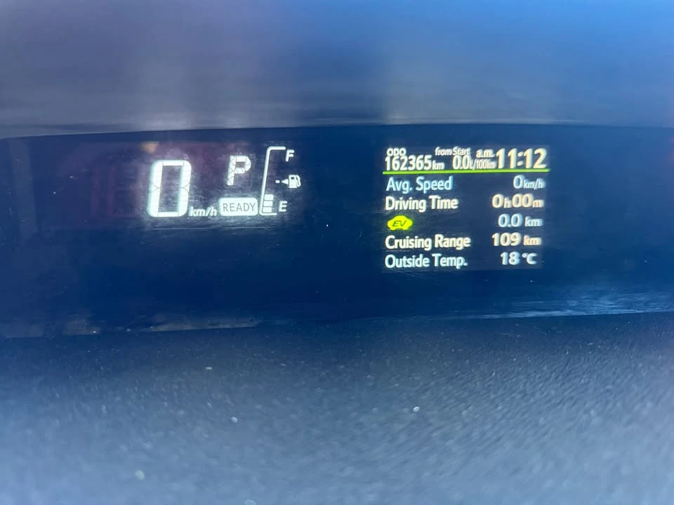2016 Toyota Prius - Image 13 of 15