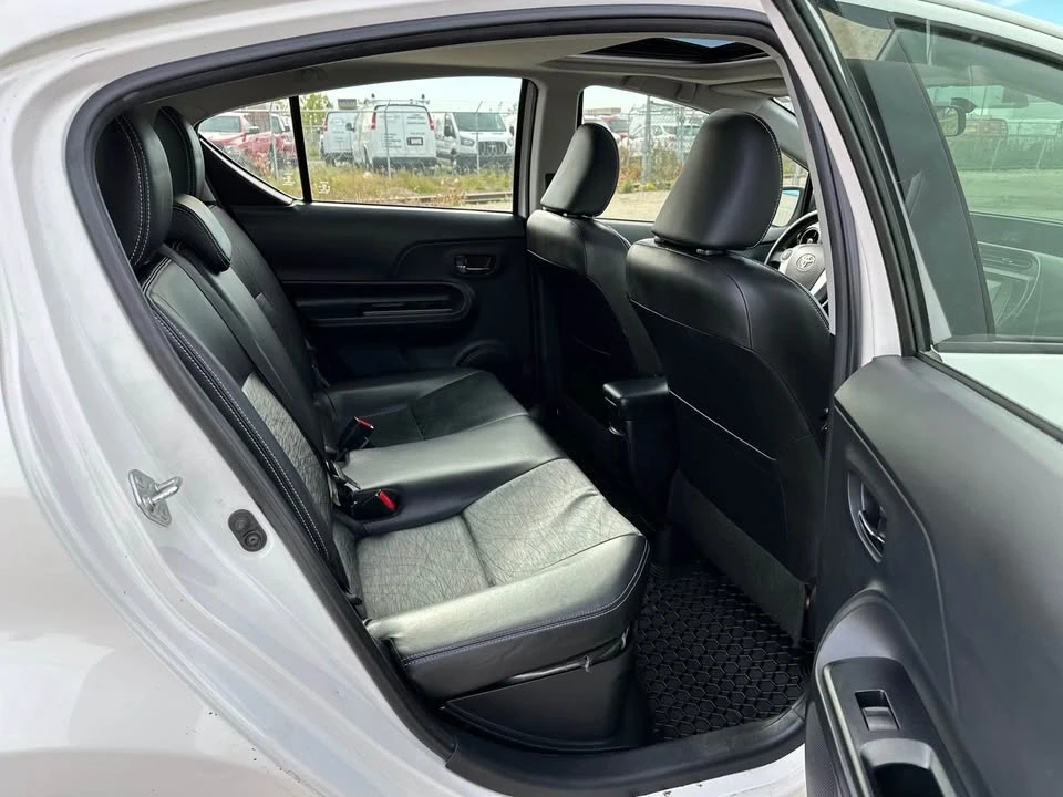 2016 Toyota Prius 4th Gen - Image 10 of 17