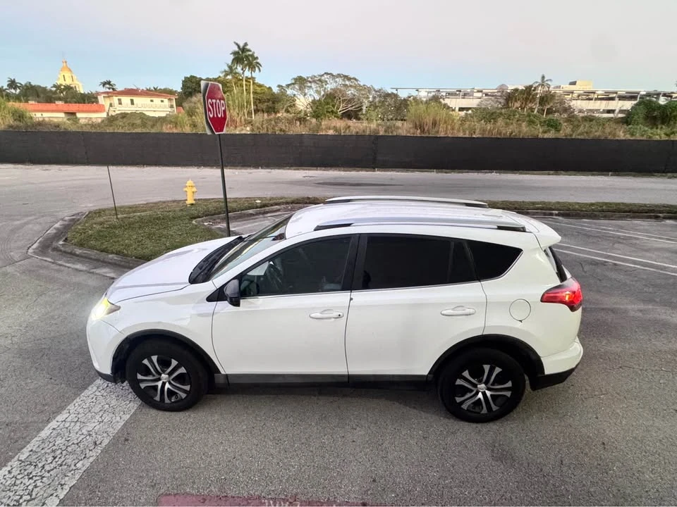 2016 Toyota RAV4 4th Gen - Image 2 of 7