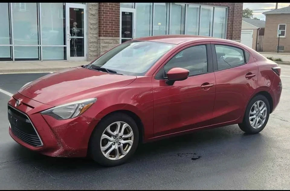 2016 Toyota Yaris - Image 8 of 10
