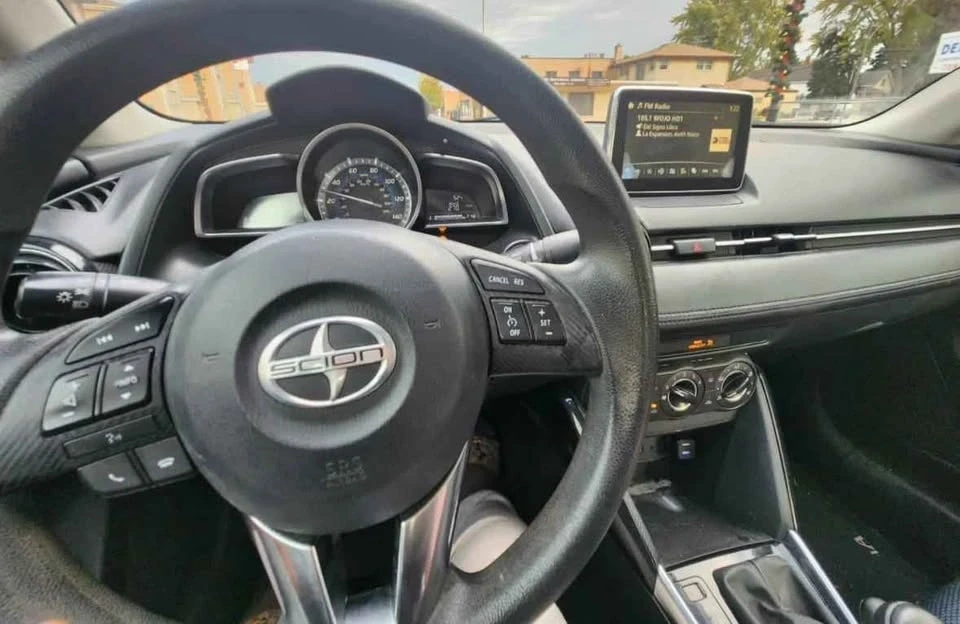 2016 Toyota Yaris - Image 3 of 10