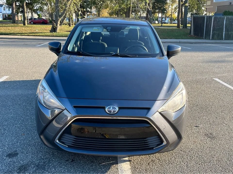 2016 Toyota Yaris - Image 13 of 15