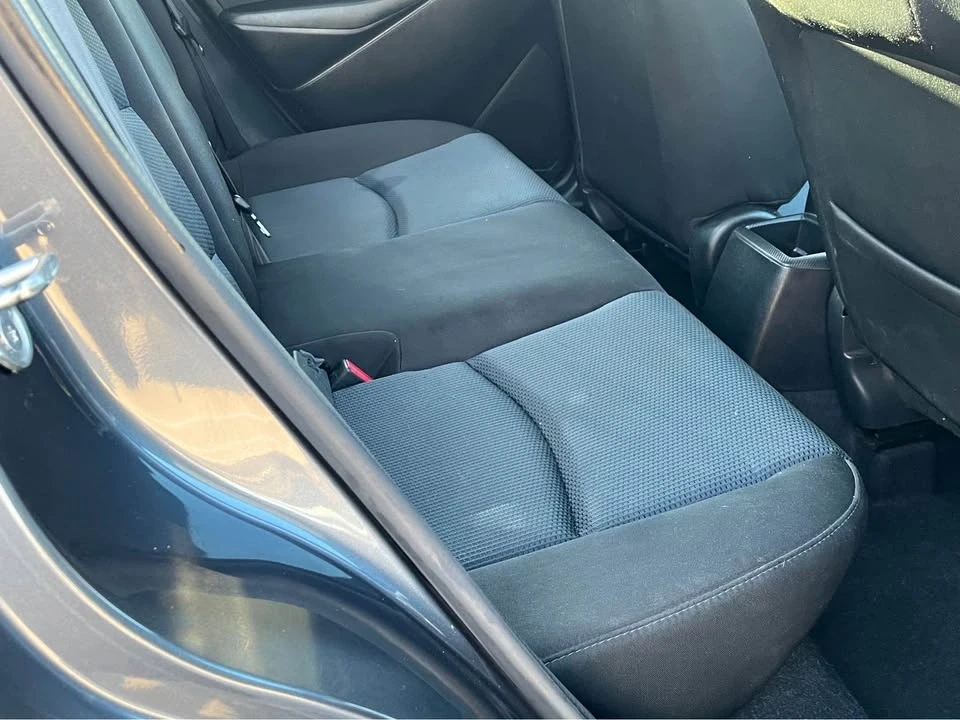 2016 Toyota Yaris - Image 9 of 15