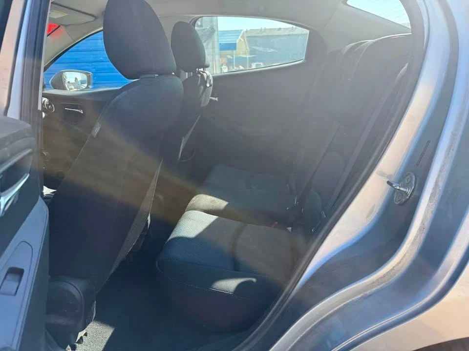 2016 Toyota Yaris - Image 4 of 6