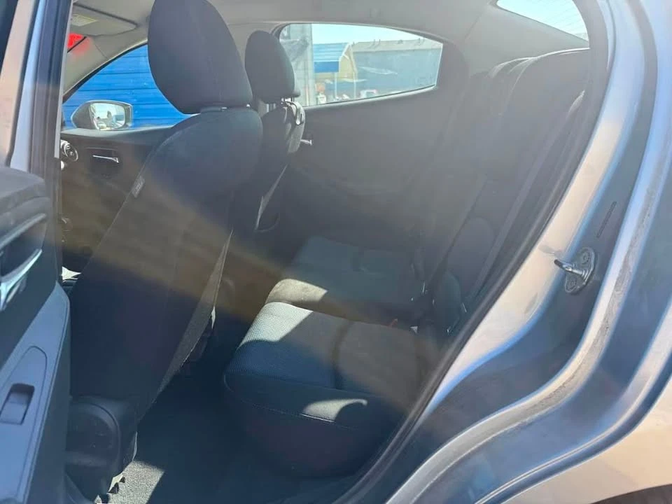 2016 Toyota Yaris - Image 4 of 6