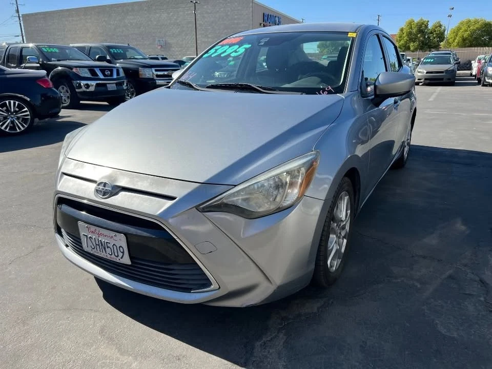 2016 Toyota Yaris - Image 2 of 6