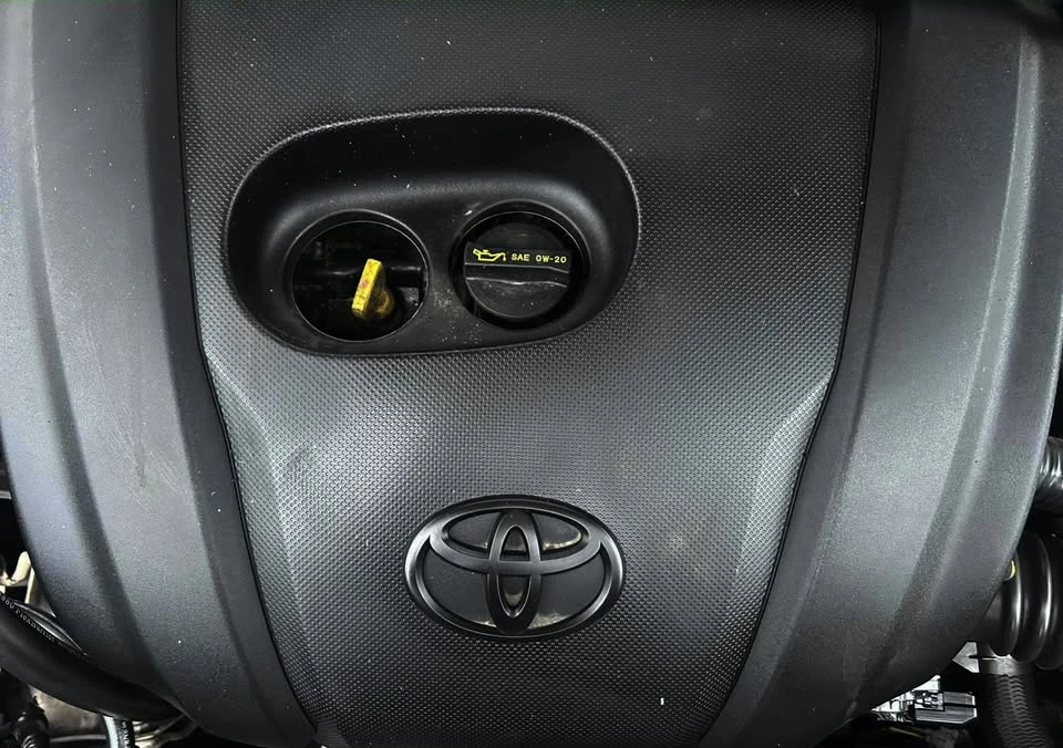 2016 Toyota Yaris - Image 13 of 18