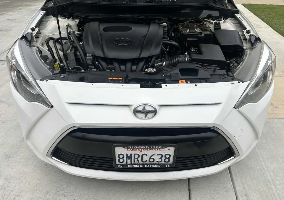 2016 Toyota Yaris - Image 12 of 18