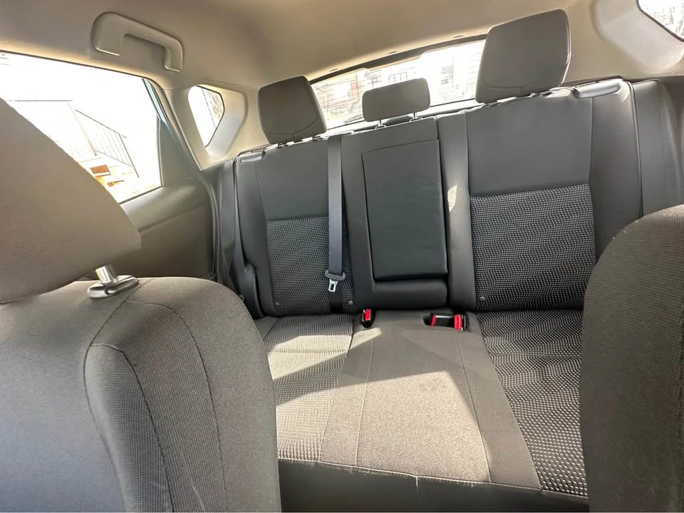 2016 Toyota Corolla 11th Gen - Image 9 of 11
