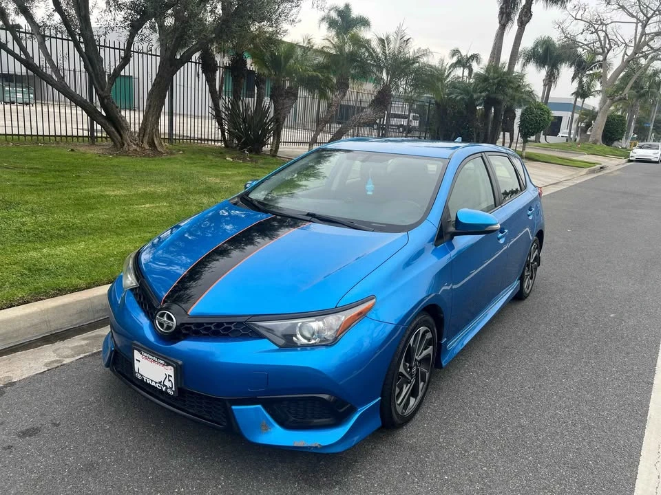 2016 Scion iM - Image 2 of 11