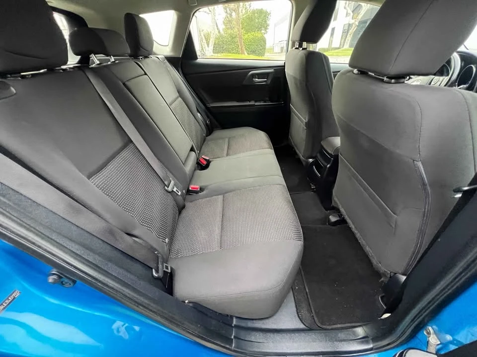 2016 Scion iM - Image 5 of 11