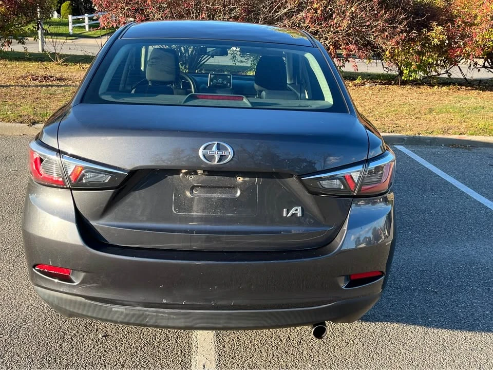 2016 Toyota Yaris - Image 6 of 13