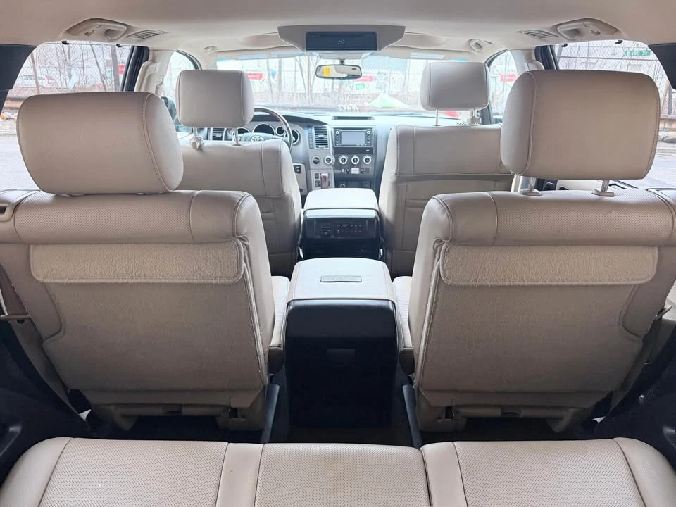 2016 Toyota Sequoia 2nd Gen - Image 9 of 14