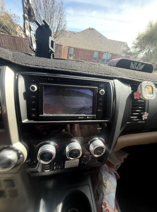2016 Toyota Sequoia 2nd Gen - Image 13 of 17