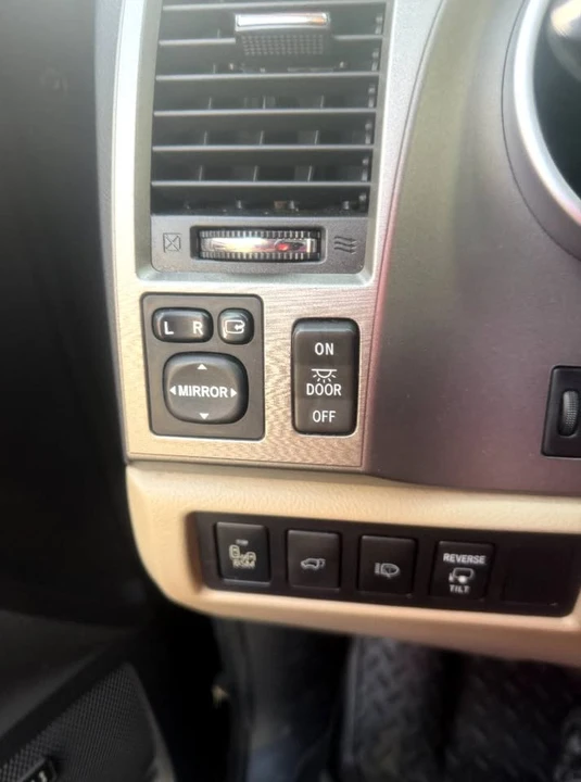 2016 Toyota Sequoia 2nd Gen - Image 15 of 17