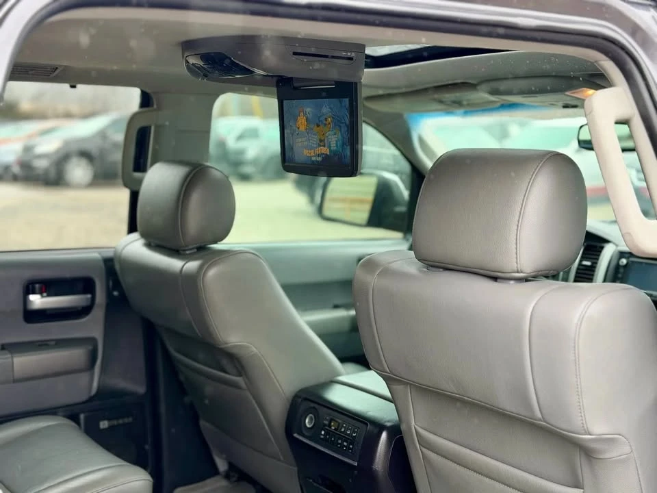 2016 Toyota Sequoia 2nd Gen - Image 17 of 20