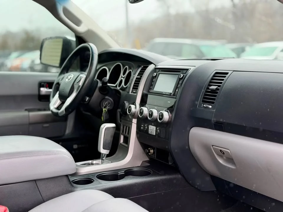 2016 Toyota Sequoia 2nd Gen - Image 18 of 20