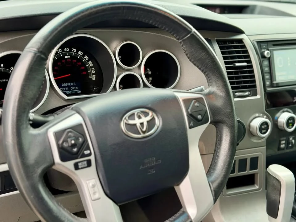 2016 Toyota Sequoia 2nd Gen - Image 19 of 20