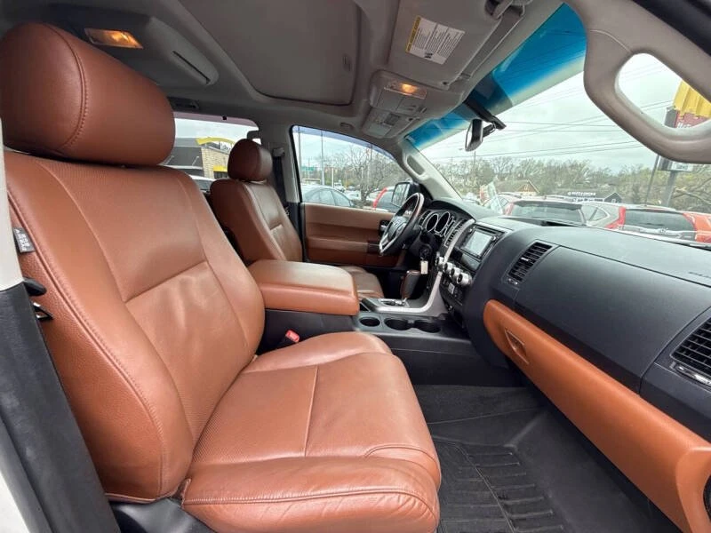 2016 Toyota Sequoia 2nd Gen - Image 11 of 20
