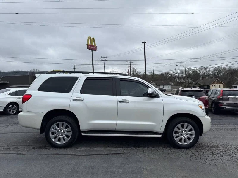 2016 Toyota Sequoia 2nd Gen - Image 5 of 20