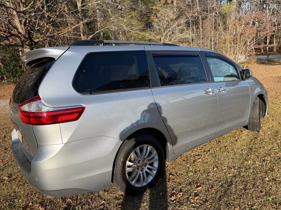2016 Toyota Sienna 3rd Gen - Image 2 of 16
