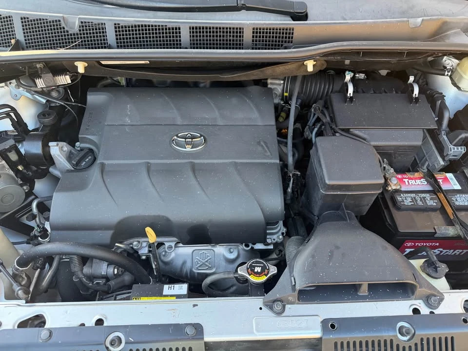 2016 Toyota Sienna 3rd Gen - Image 16 of 16