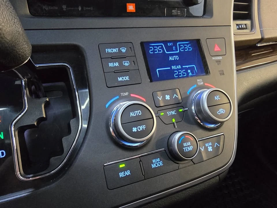 2016 Toyota Sienna 3rd Gen - Image 9 of 17