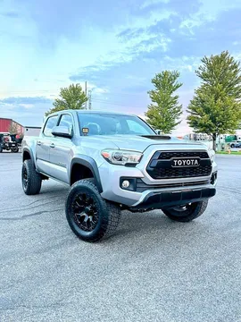 2016 Toyota Tacoma TRD Sport Pickup 4D 5 ft