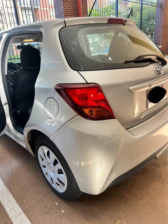 2016 Toyota Yaris - Image 5 of 9