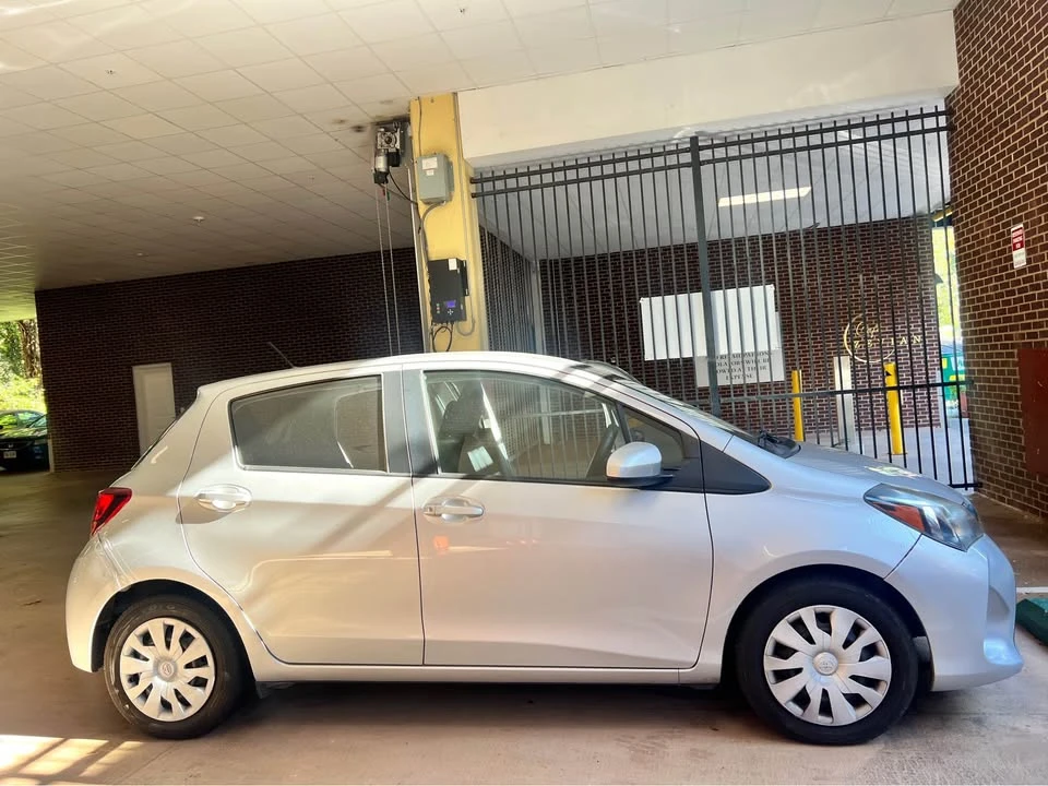 2016 Toyota Yaris - Image 4 of 9