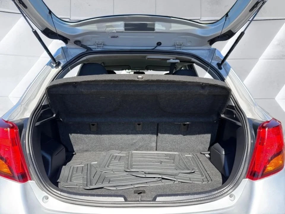 2016 Toyota Yaris - Image 17 of 19
