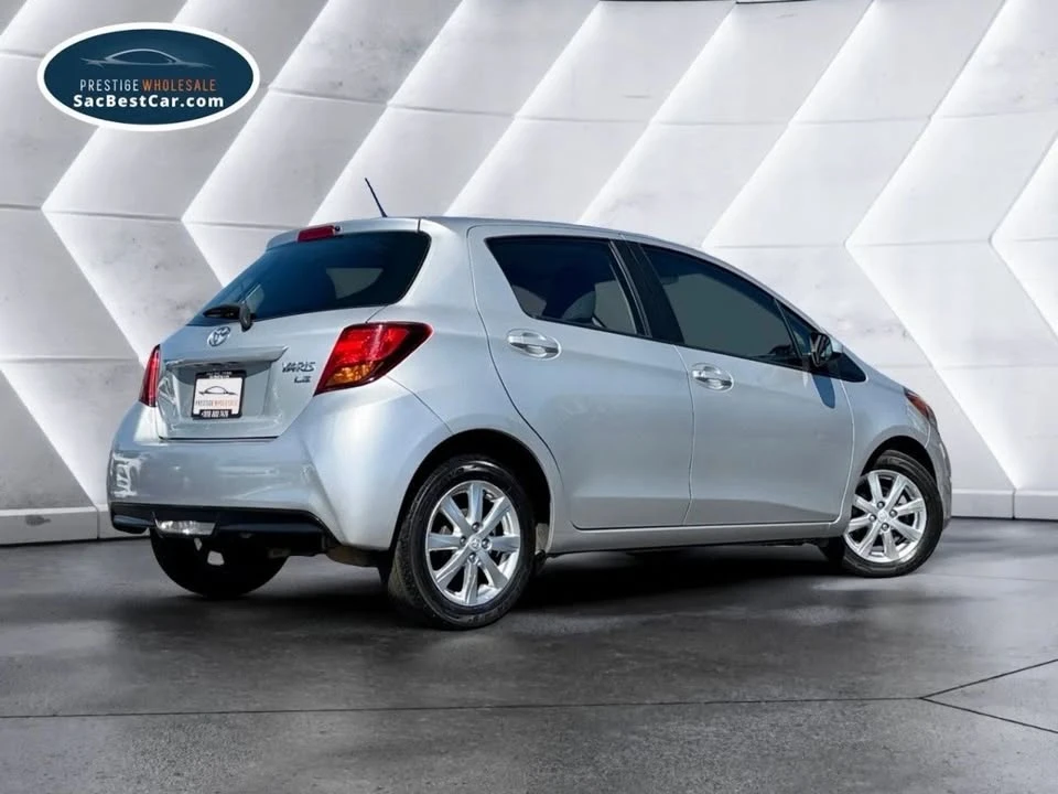 2016 Toyota Yaris - Image 8 of 19