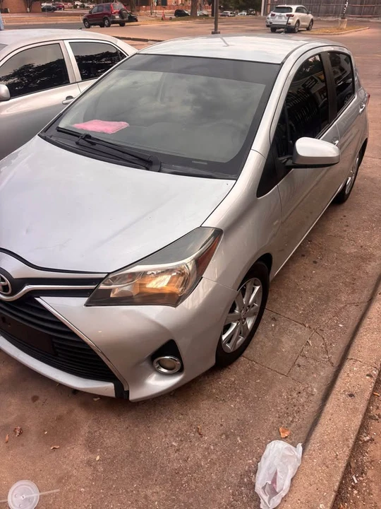 2016 Toyota Yaris - Image 2 of 3