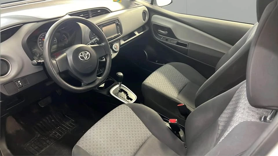 2016 Toyota Yaris - Image 9 of 15