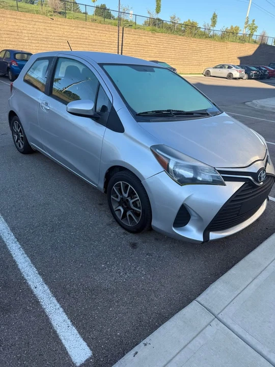 2016 Toyota Yaris - Image 2 of 8